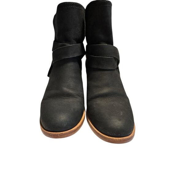 UGG Elora Black Leather Ankle Boots – Size 7 (EUC) Cowgirl WesternBoho FallBoots - Picture 3 of 9